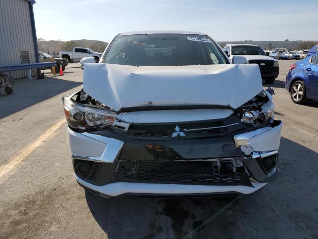 JA4AP3AU3JZ004943 - 2018 MITSUBISHI OUTLANDER ES WHITE photo 5