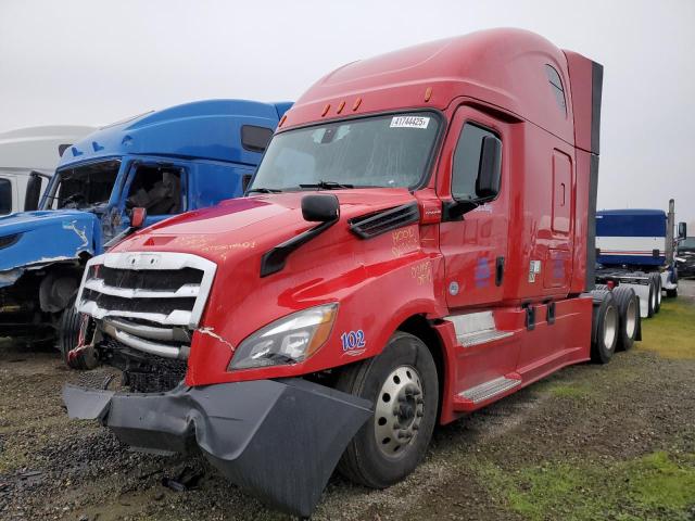 3AKJHHDR0LSKZ7520 - 2020 FREIGHTLINER CASCADIA 126 RED photo 2
