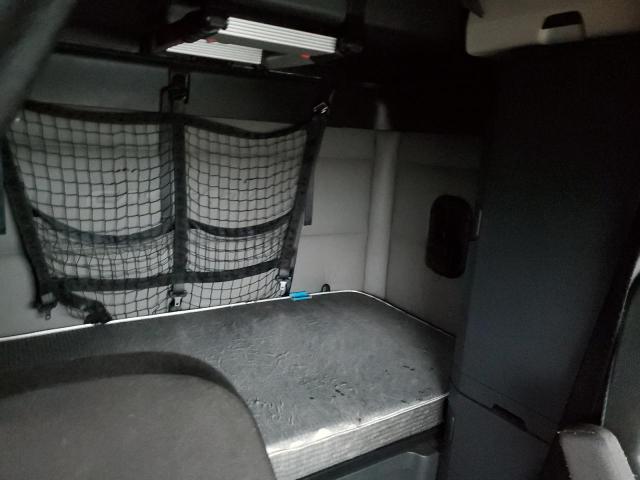 3AKJHHDR0LSKZ7520 - 2020 FREIGHTLINER CASCADIA 126 RED photo 6