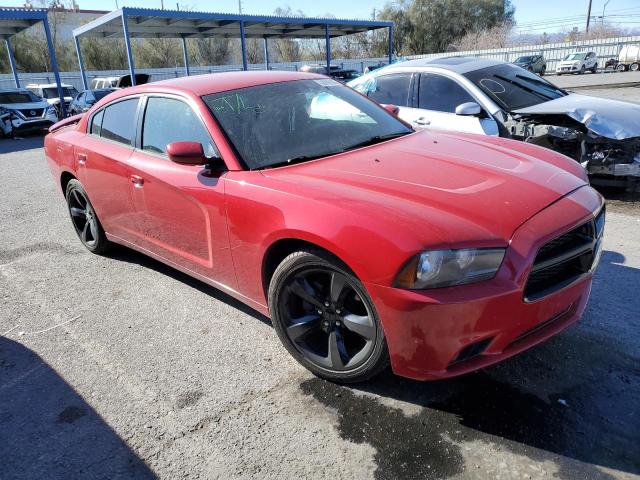 2C3CDXHG8DH574265 - 2013 DODGE CHARGER SXT RED photo 4