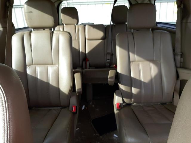 2A4RR8DG2BR759688 - 2011 CHRYSLER TOWN & COU TOURING L GOLD photo 10