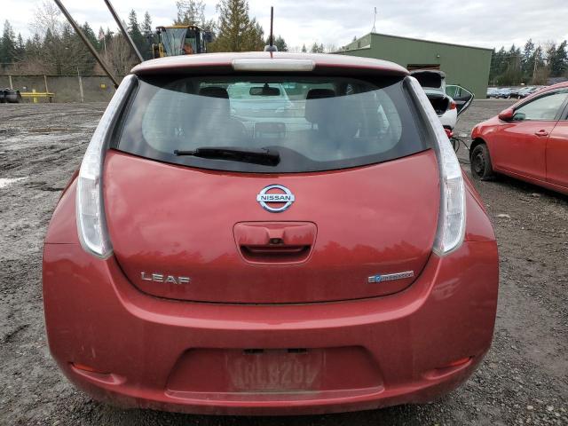 1N4AZ0CP2FC300798 - 2015 NISSAN LEAF S RED photo 6