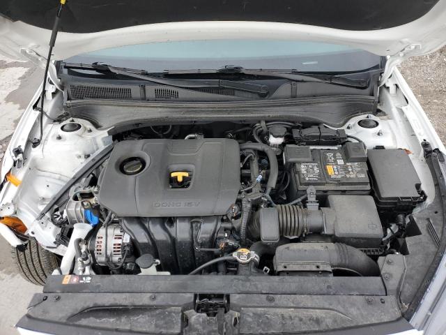 3KPF24AD3PE654800 - 2023 KIA FORTE LX WHITE photo 11