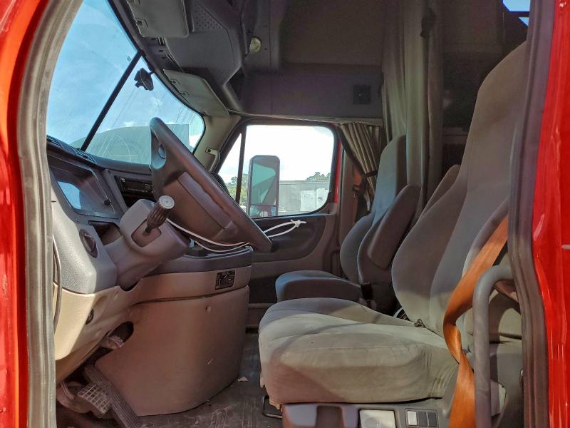 3AKJGLDR1JSJK2258 - 2018 FREIGHTLINER CASCADIA 1 Қызыл фото 9