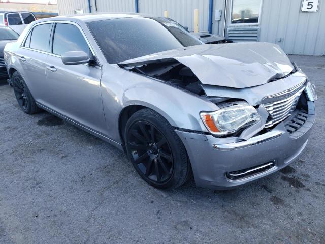 2C3CCAAG3DH658875 - 2013 CHRYSLER 300 SILVER photo 4