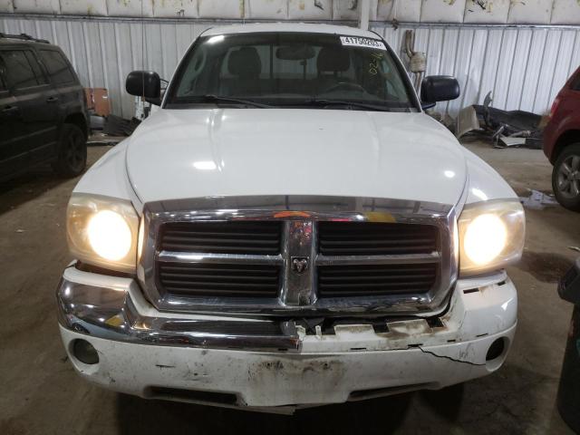 1D7HW52J26S652948 - 2006 DODGE DAKOTA LARAMIE WHITE photo 5