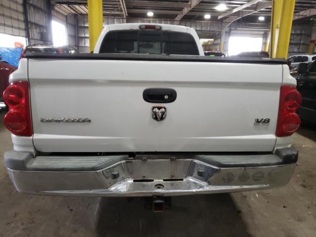 1D7HW52J26S652948 - 2006 DODGE DAKOTA LARAMIE WHITE photo 6