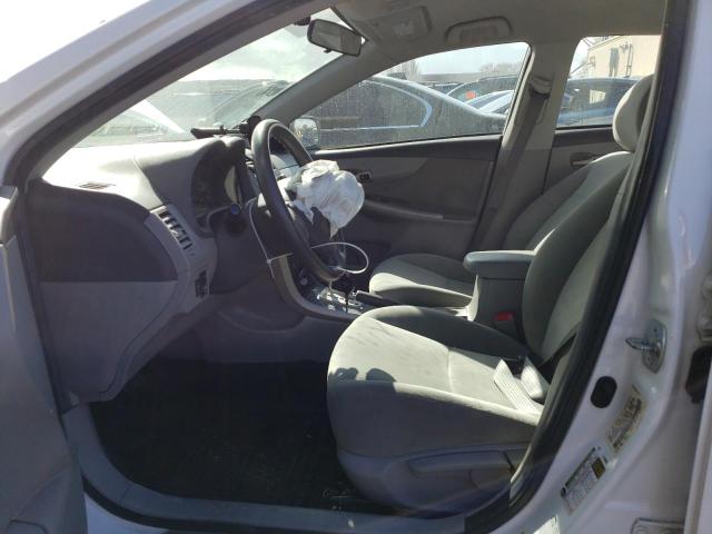 1NXBU4EE1AZ321785 - 2010 TOYOTA COROLLA BASE WHITE photo 7
