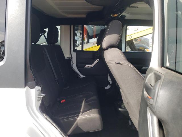 1C4HJWEG5JL924197 - 2018 JEEP WRANGLER U SAHARA WHITE photo 11