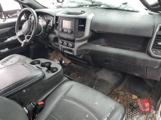 3C7WRNBL9MG573472 - 2021 RAM 5500 白色 照片 8