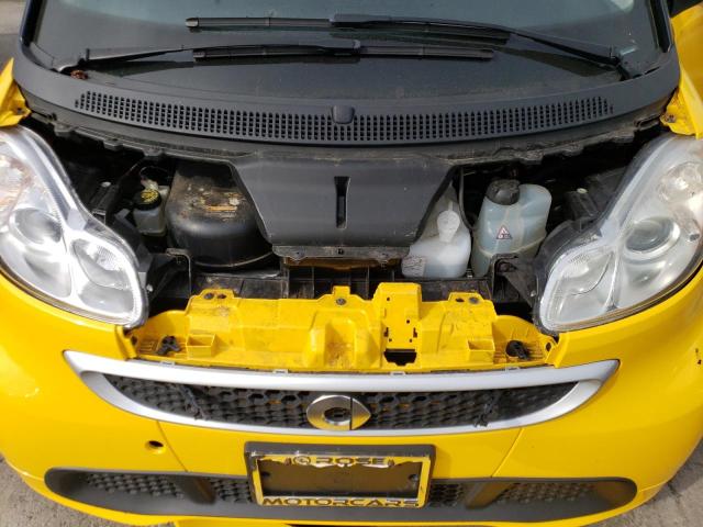 WMEEJ9AA0GK845283 - 2016 SMART FORTWO YELLOW photo 11