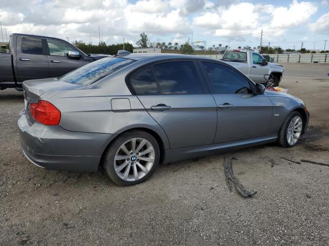 WBAPH5G50BNM78671 - 2011 BMW 328 I SULEV GRAY photo 3