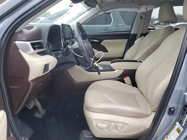 5TDGZRBH5NS244159 - 2022 TOYOTA HIGHLANDER XLE GRAY photo 7
