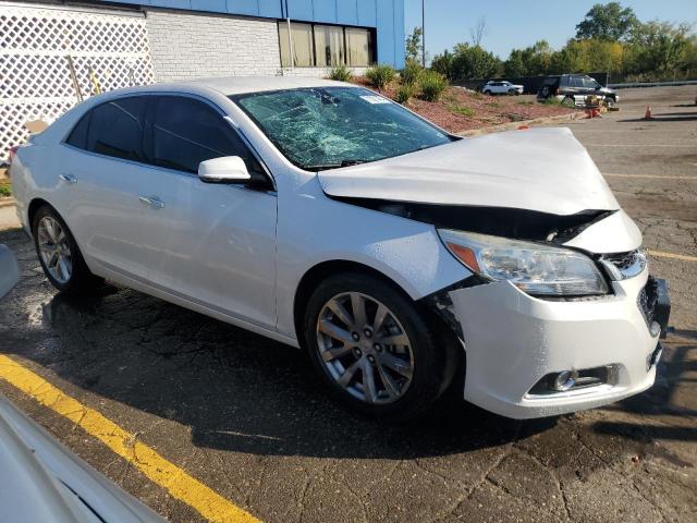 1G11E5SA5GF105948 - 2016 CHEVROLET MALIBU LIM LTZ WHITE photo 4