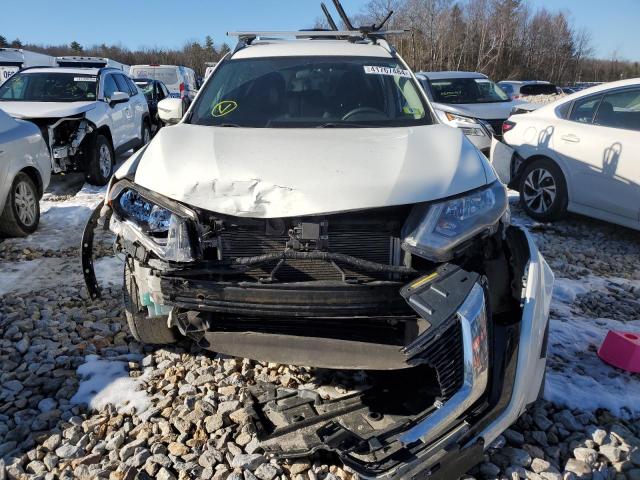 5N1AT2MV1JC751049 - 2018 NISSAN ROGUE S WHITE photo 5