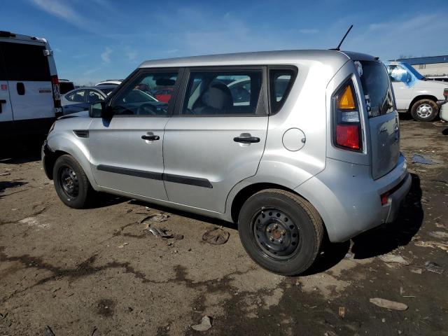 KNDJT2A15B7262704 - 2011 KIA SOUL SILVER photo 2