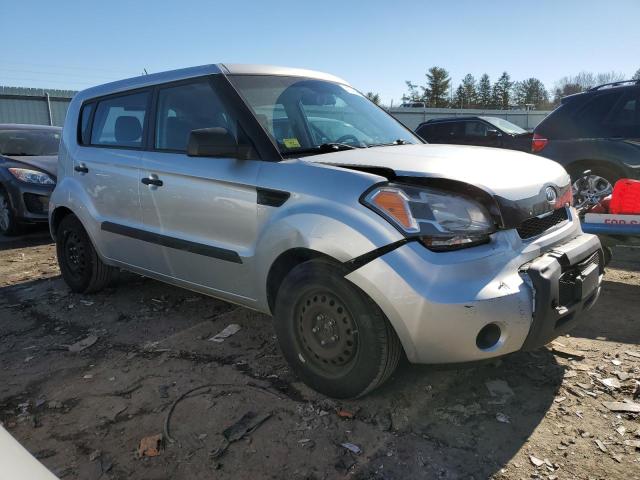 KNDJT2A15B7262704 - 2011 KIA SOUL SILVER photo 4