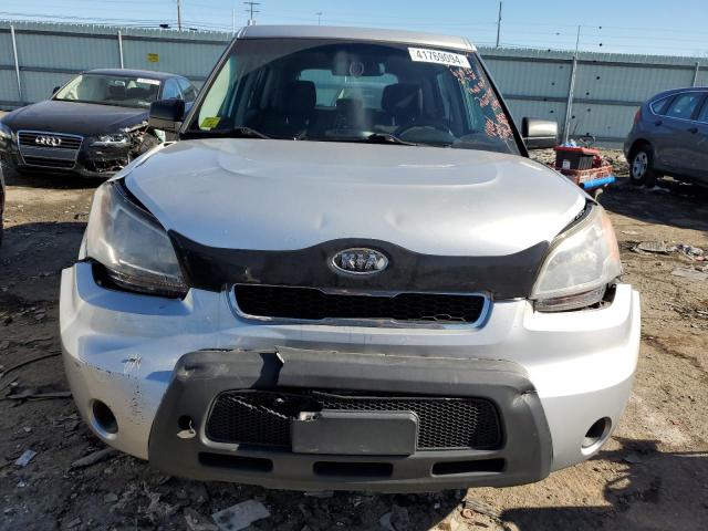 KNDJT2A15B7262704 - 2011 KIA SOUL SILVER photo 5