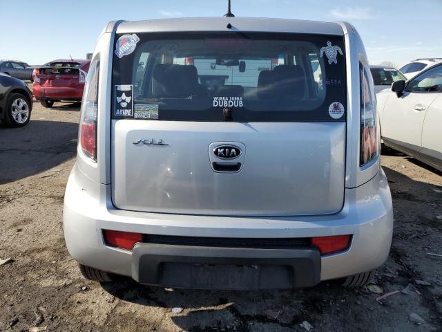 KNDJT2A15B7262704 - 2011 KIA SOUL SILVER photo 6