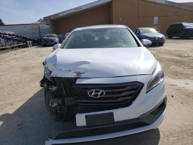 5NPE34AF8GH416575 - 2016 HYUNDAI SONATA SPORT WHITE photo 5