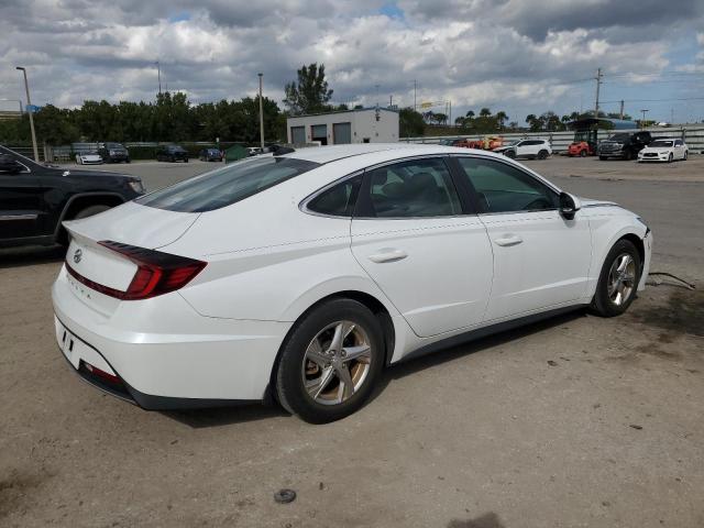 5NPEG4JA0MH120468 - 2021 HYUNDAI SONATA SE WHITE photo 3