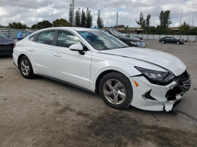 5NPEG4JA0MH120468 - 2021 HYUNDAI SONATA SE WHITE photo 4