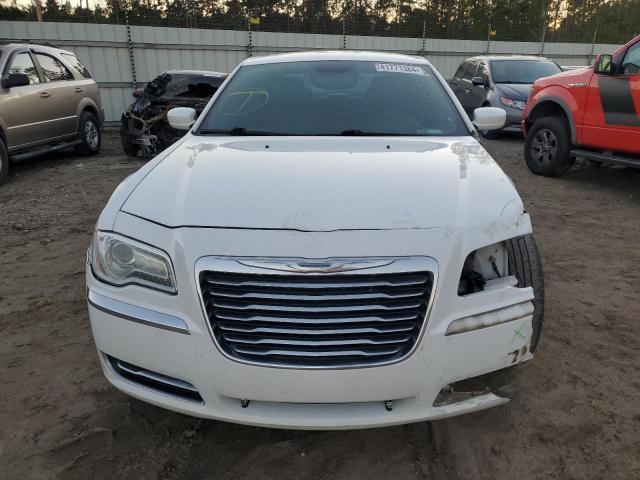 2C3CCAAG6DH658773 - 2013 CHRYSLER 300 WHITE photo 5