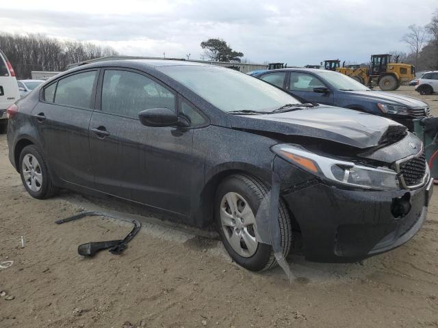 3KPFL4A75HE069192 - 2017 KIA FORTE LX BLACK photo 4