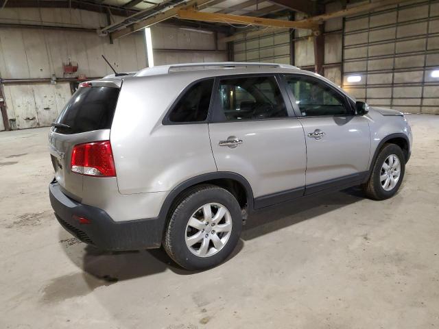 5XYKT3A61DG422072 - 2013 KIA SORENTO LX SILVER photo 3