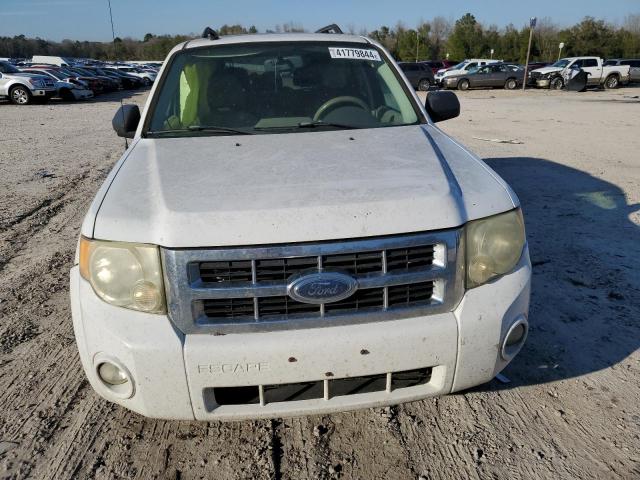 1FMCU03Z08KE00566 - 2008 FORD ESCAPE XLT WHITE photo 5