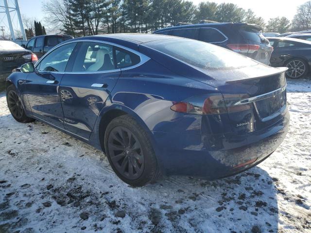 5YJSA1E4XJF268189 - 2018 TESLA MODEL S BLUE photo 2