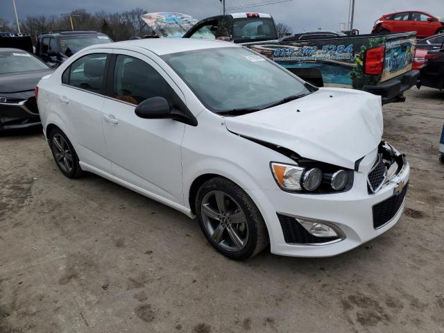 1G1JG5SB6F4163158 - 2015 CHEVROLET SONIC RS WHITE photo 4