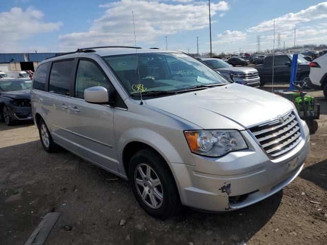 2A8HR54199R509878 - 2009 CHRYSLER TOWN & COU TOURING SILVER photo 4