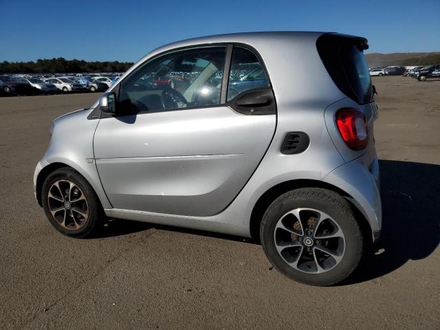 WMEFJ5DA3GK060619 - 2016 SMART FORTWO SILVER photo 2