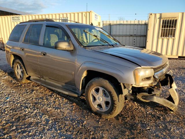 1GNDS13S962102707 - 2006 CHEVROLET TRAILBLAZE LS SILVER photo 4