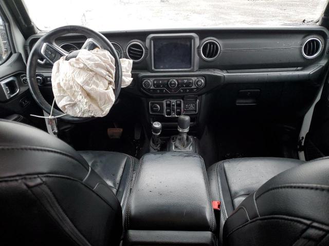 1C4HJXEG6JW123833 - 2018 JEEP WRANGLER U SAHARA WHITE photo 8