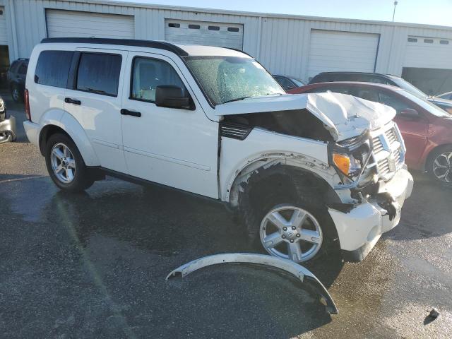 1D8GU58K57W654717 - 2007 DODGE NITRO SLT WHITE photo 4