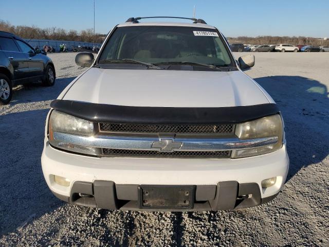 1GNET16P446102662 - 2004 CHEVROLET TRAILB LS/ EXT LS WHITE photo 5