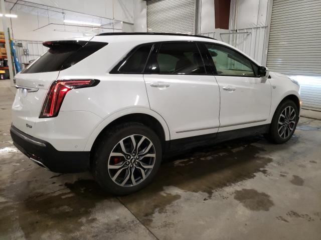 1GYKNHRS7NZ180295 - 2022 CADILLAC XT5 SPORT WHITE photo 3