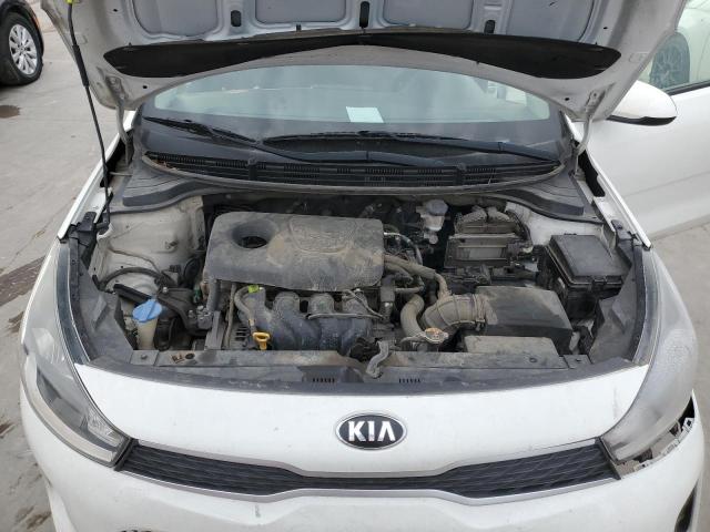 3KPA24ABXJE077800 - 2018 KIA RIO LX WHITE photo 11