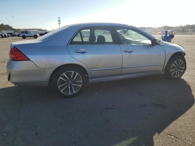 1HGCM56306A150727 - 2006 HONDA ACCORD SE SILVER photo 3