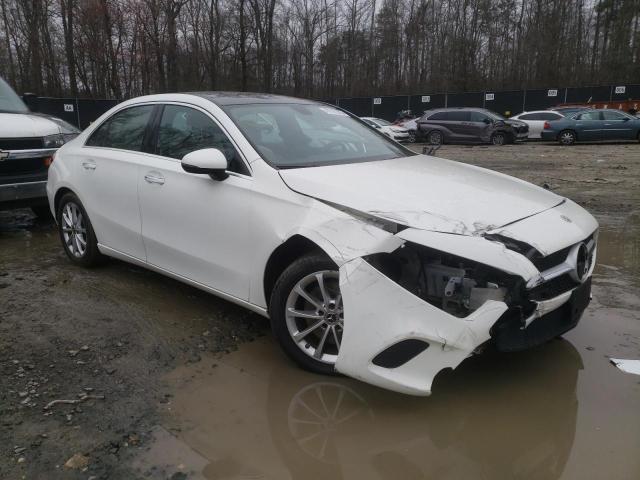 W1K3G4FB6MJ284779 - 2021 MERCEDES-BENZ A 220 4MATIC WHITE photo 4