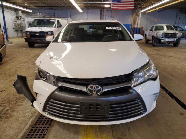 4T4BF1FK3FR454459 - 2015 TOYOTA CAMRY LE WHITE photo 5