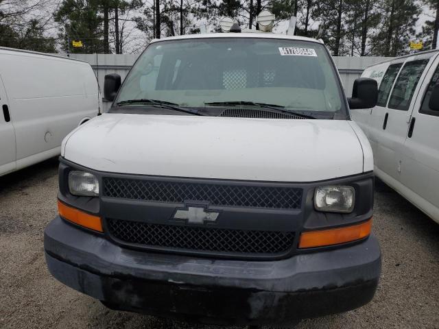 1GCGG25V551212520 - 2005 CHEVROLET EXPRESS G2 WHITE photo 5