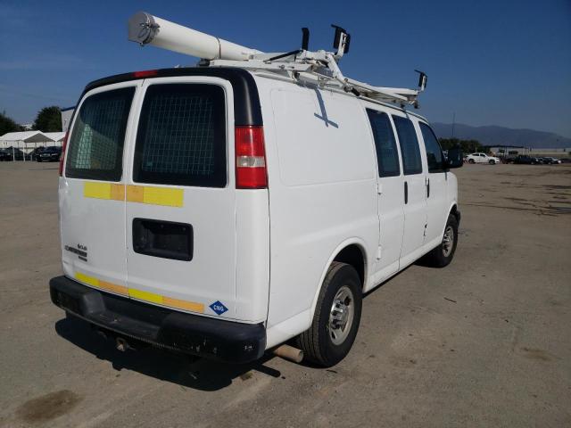 1GCWGFCB5D1902441 - 2013 CHEVROLET EXPRESS G2 WHITE photo 3