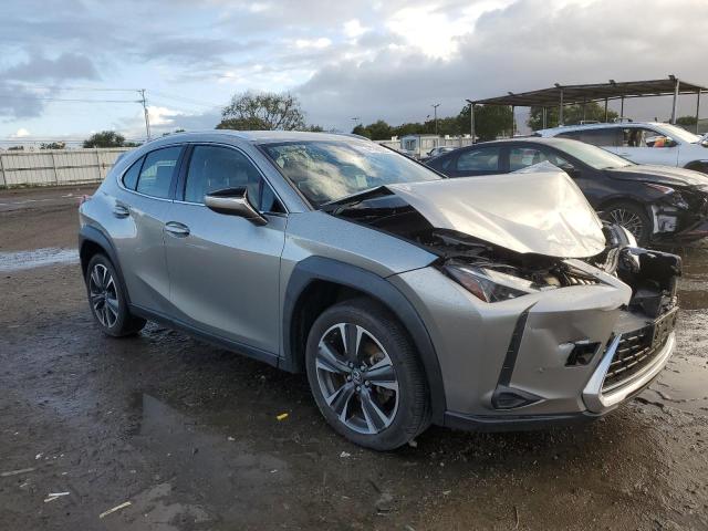 JTHX3JBH9M2043744 - 2021 LEXUS UX 200 GRAY photo 4