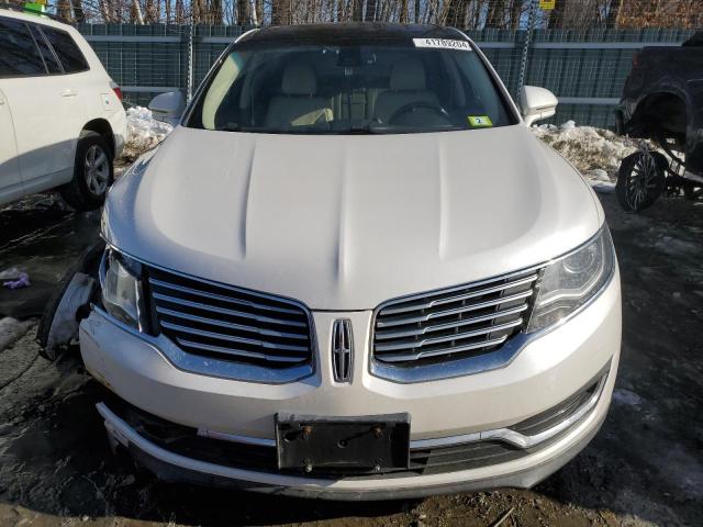 2LMTJ8LRXGBL53230 - 2016 LINCOLN MKX RESERVE WHITE photo 5