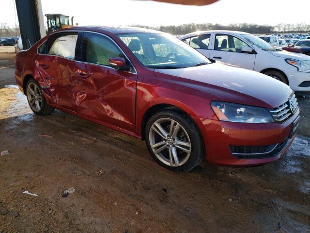 1VWBV7A3XFC087261 - 2015 VOLKSWAGEN PASSAT SE RED photo 4