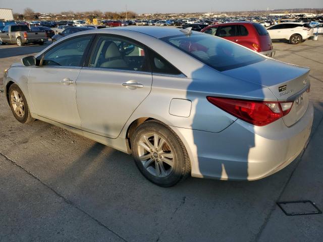 5NPEB4AC1DH753027 - 2013 HYUNDAI SONATA GLS SILVER photo 2