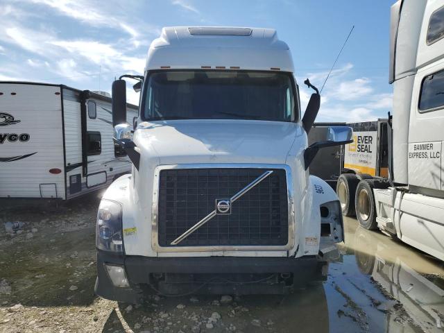 4V4NC9EH7FN179637 - 2015 VOLVO VN VNL WHITE photo 10